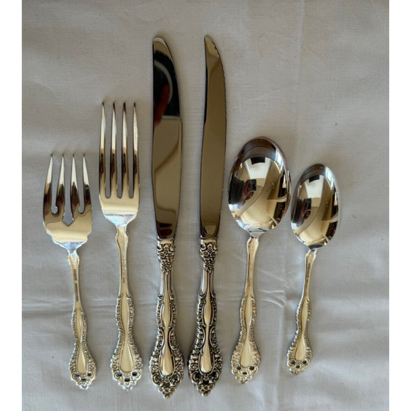 Oneida Rogers 1881 Victorian Classic Silverplate 54 Pc SVC for 8 w Steak Knives - Picture 6 of 15